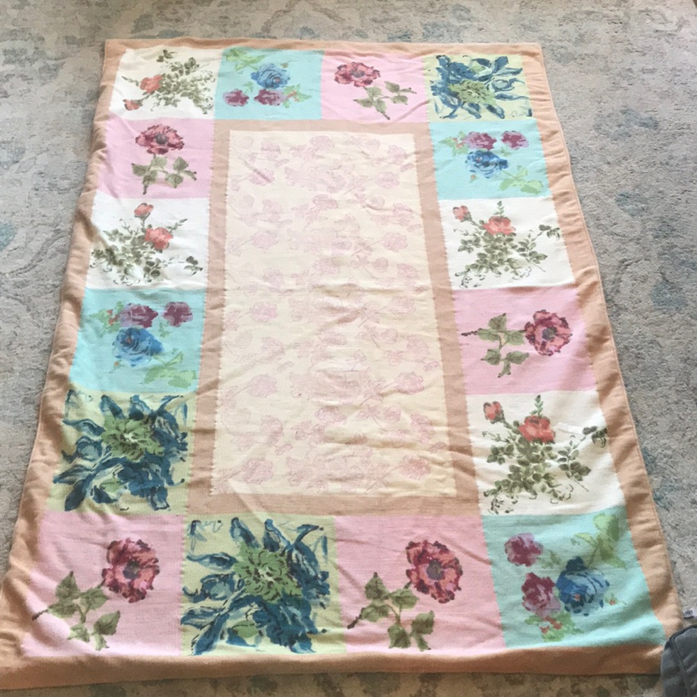 Needlepoint Rug 4’x6’ made in India rn#66170